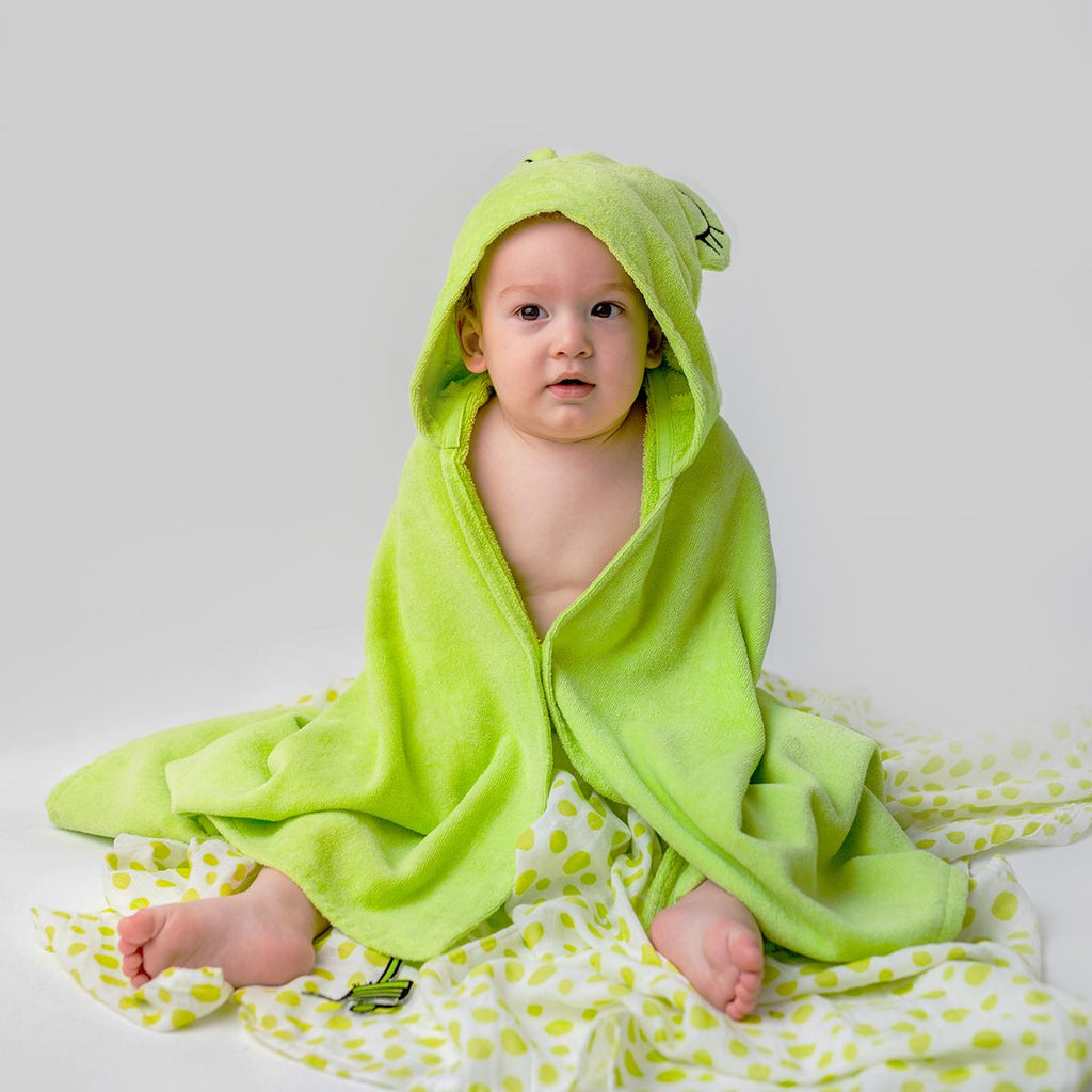 yeşil kurbağalı bebek banyo havlusu kapüşonlu pamuklu 0-6 yaş 1